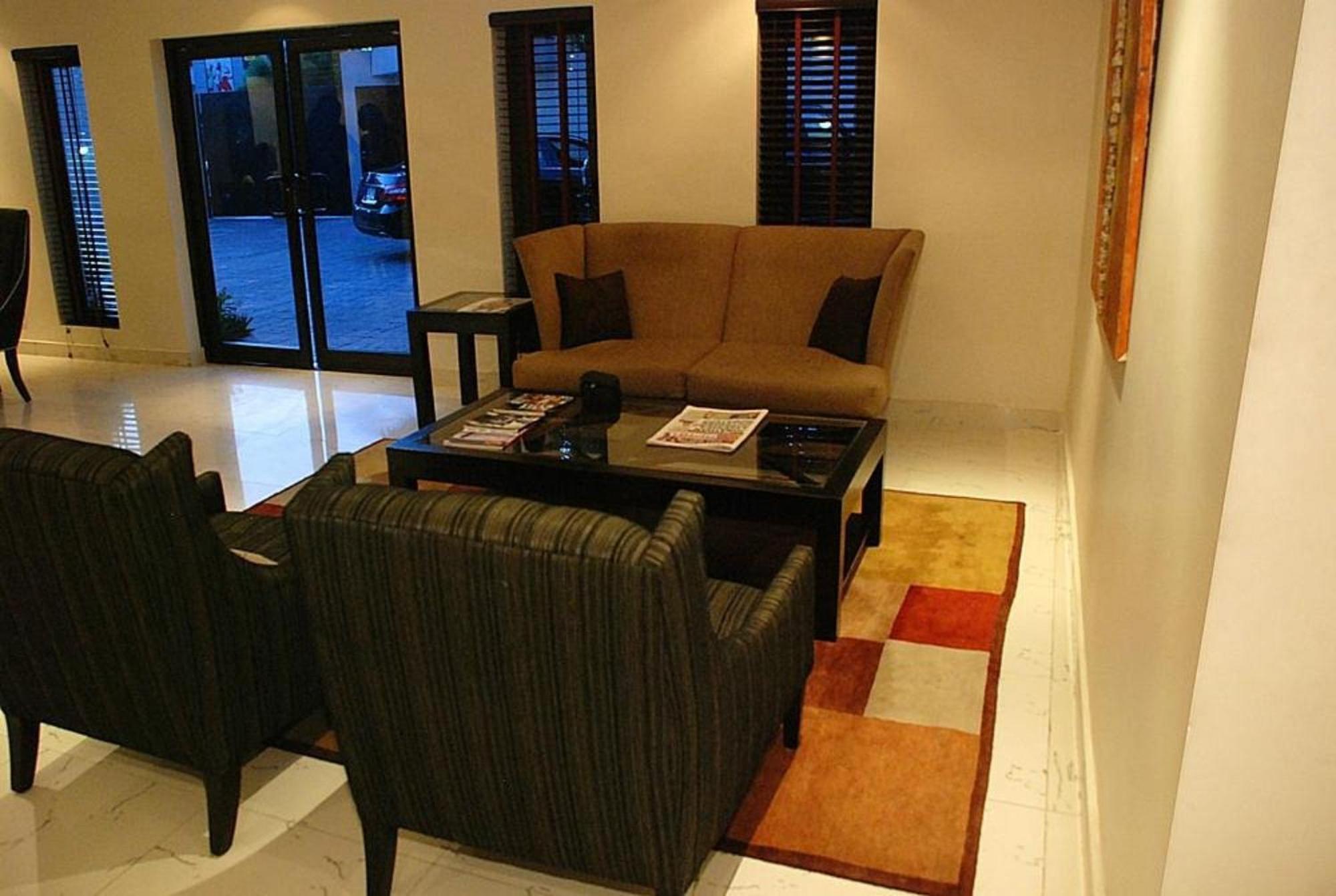 S & S Hotel & Suites Lagos Exterior photo